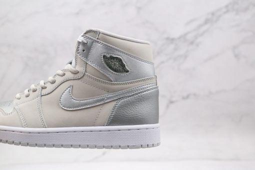 NIKE Wmns Jordan 1 High OG