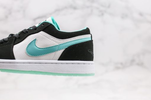 NIKE Air Jordan 1 Low - Image 4