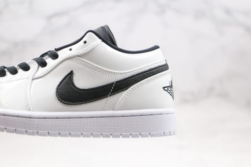 NIKE Air Jordan 1 "WHITE/BLACK"