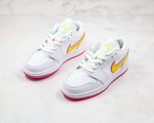 NIKE Air Jordan 1 Low