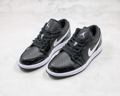 Air Jordan 1 Low Black White