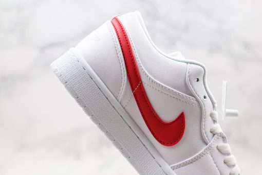 NIKE Jordan 1 Low“University Red”