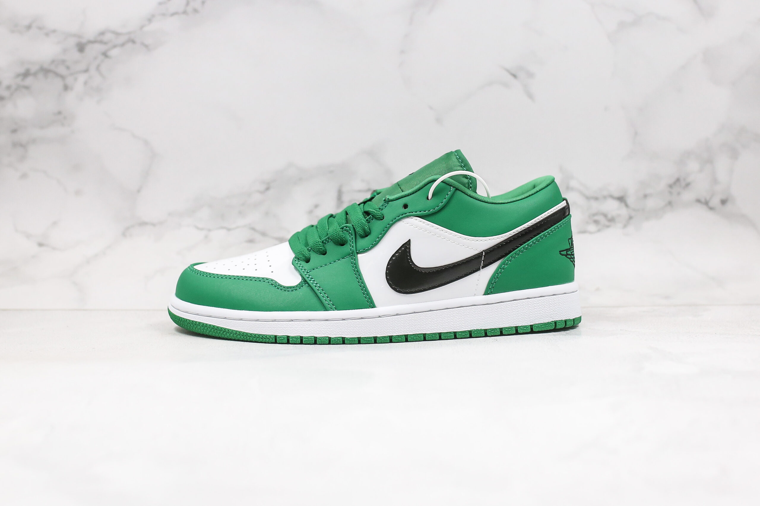 NIKE Air Jordan 1 Low AJ1 - DeluxeSide