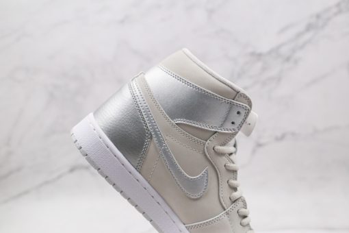 NIKE Wmns Jordan 1 High OG