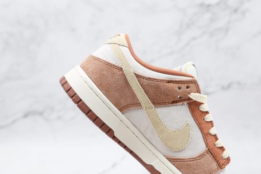 NIKE Dunk Low PRM 'Medium Curry'