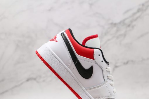 NIKE Air Jordan 1 Low