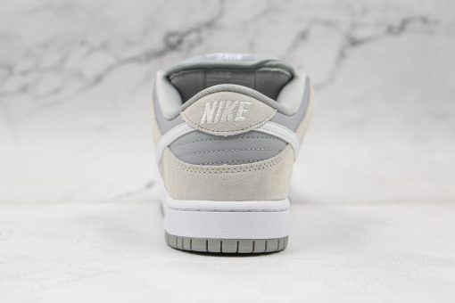 NIKE SB Dunk Low Summit White Wolf Grey TRD