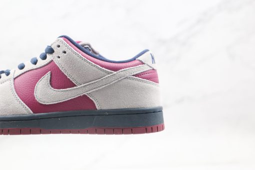 NIKE SB Dunk Low