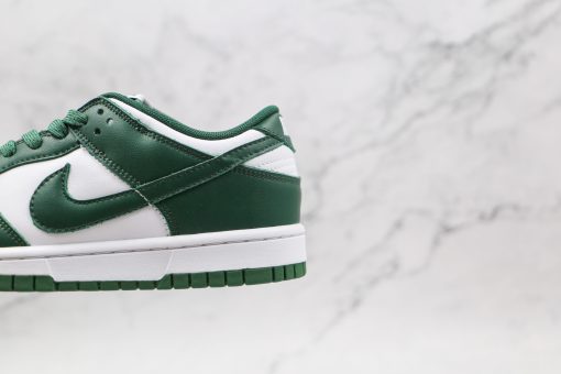 NIKE SB Dunk Low - Image 3