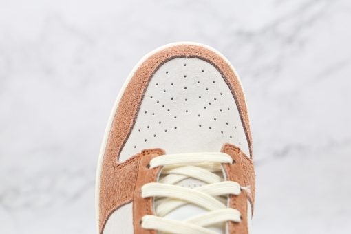 NIKE Dunk Low Milk tea - Image 5