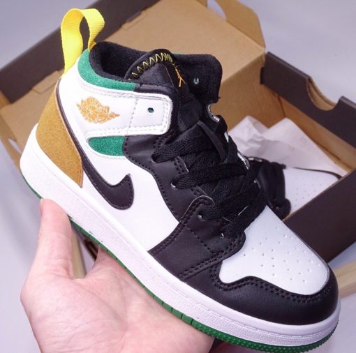 Nike Air Jordan 1 green with lace