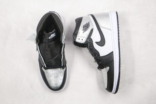 NIKE Air Jordan 1 High OG WMNS “Silver Toe”