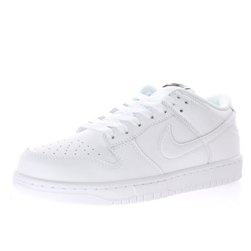 Nike WMNS SB Dunk Low"Triple White"