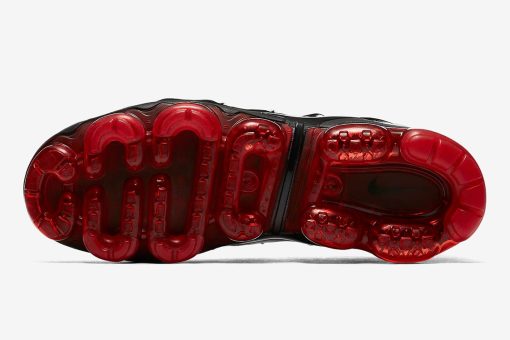 NIKE Air Vapormax Tn Plus Black and white red