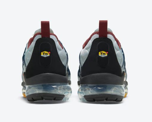 NIKE Air Vapormax Tn Plus Grey and White Flour - Image 4