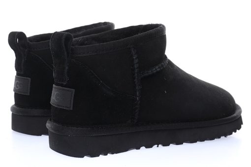 UGG W Classic Ultra Mini "All black and velvet"