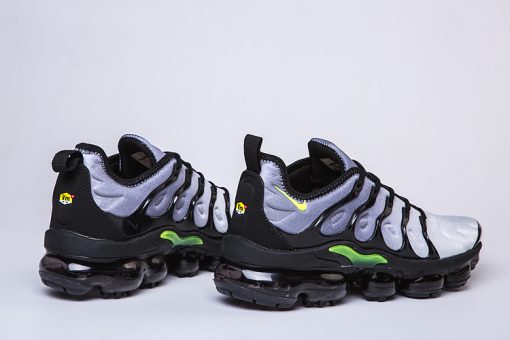 NIKE Air Vapormax Tn Plus Grey black green