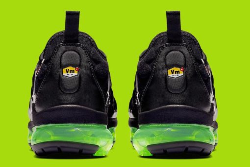 NIKE Air Vapormax Tn Plus Black green