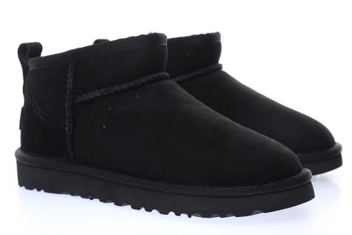 UGG W Classic Ultra Mini "All black and velvet"