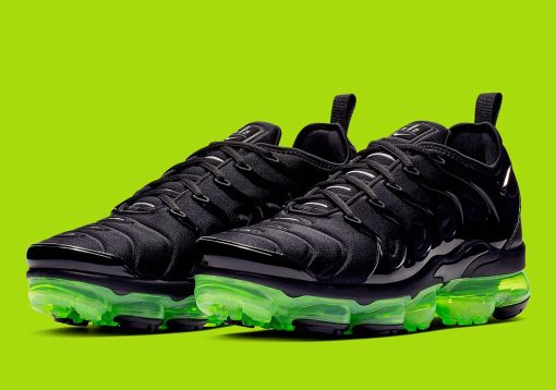 NIKE Air Vapormax Tn Plus Black green