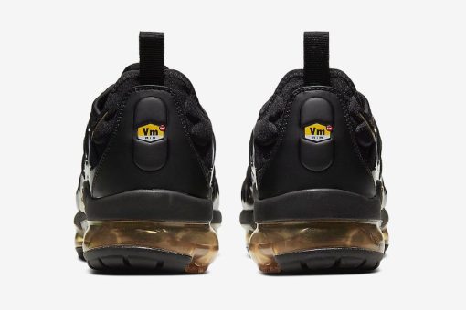 NIKE Air Vapormax Tn Plus Black gold