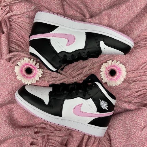 Air Jordan 1 Mid White Light Arctic Pink