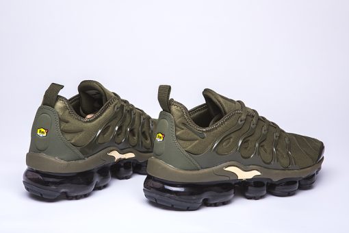 NIKE Air Vapormax Tn Plus Military green