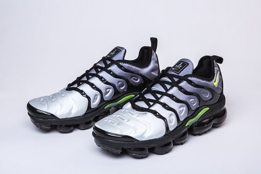 NIKE Air Vapormax Tn Plus Grey black green