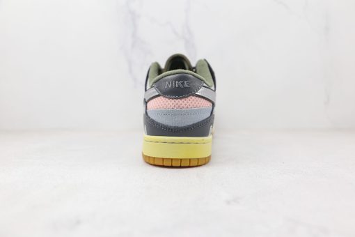 NIKE SB Dunk Low Bandanna - Image 5