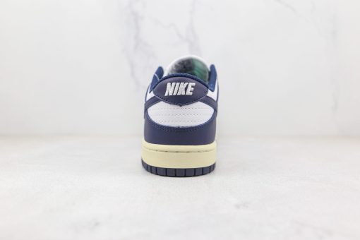 NIKE SB Dunk Low "Aged Navy"