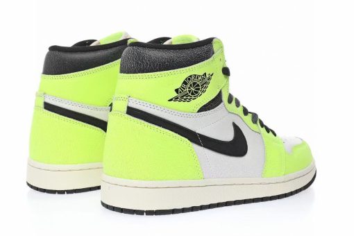 Nike Air Jordan 1 Retro High OG"Volt“