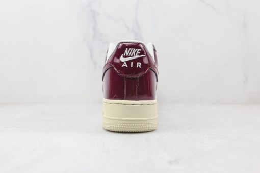 Air Force 1’07 Low Lacquer skin wine red