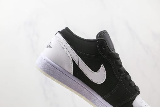 Nike Wmns Air Jordan 1 Low Black and White