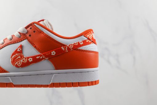 NIKE SB Dunk Low “Orange Paisley”