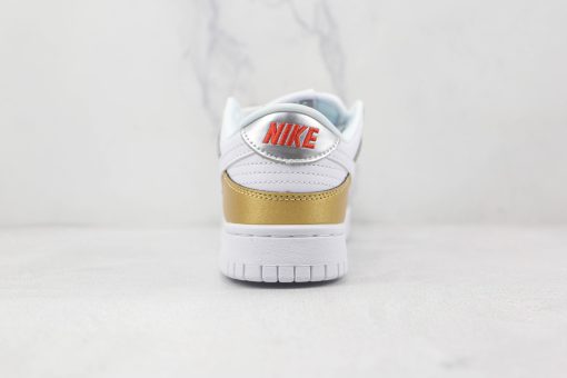 NIKE SB Dunk Low Silver Gold