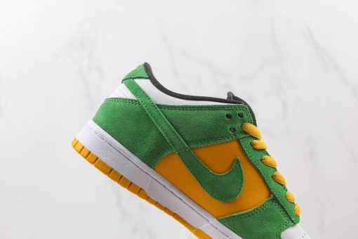 NIKE SB Dunk Low Yellow green