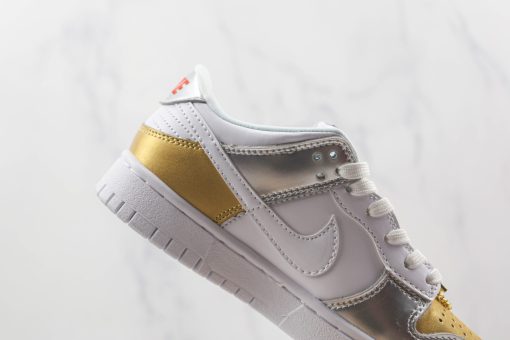 NIKE SB Dunk Low Silver Gold