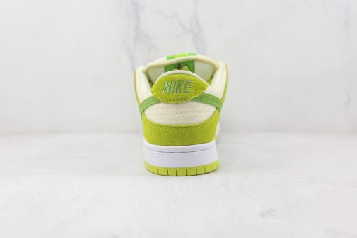 NK SB Dunk Low "Apple Green"