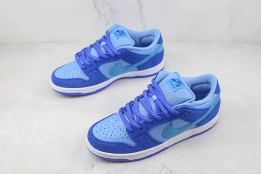 Nike SB Dunk Low Blue Raspberry