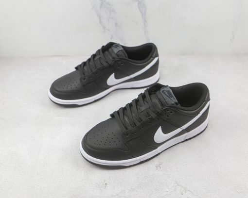 Nike Dunk Low Black White