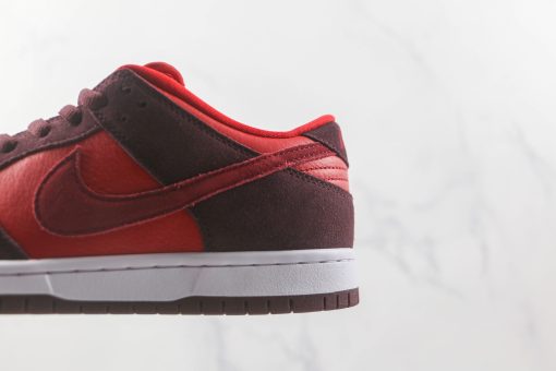 Nike SB Dunk Low "Cherry"