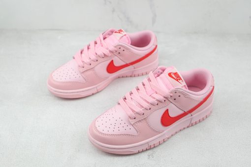 NK SB Dunk Low Pink