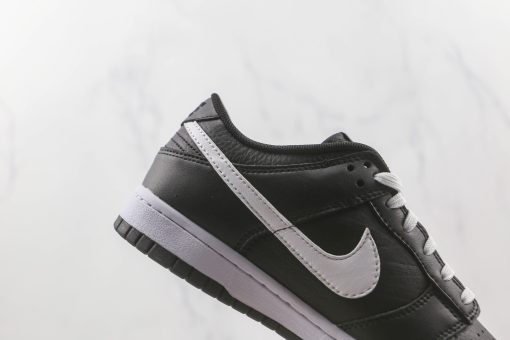 Nike SB Dunk Low black white