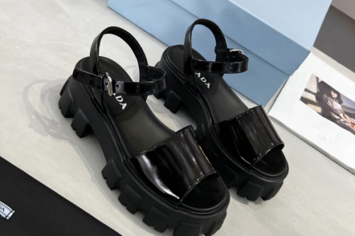 Monolith Loafers KP Black Slipper