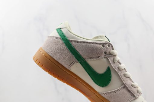 Nike Dunk Low SE Grey-Green