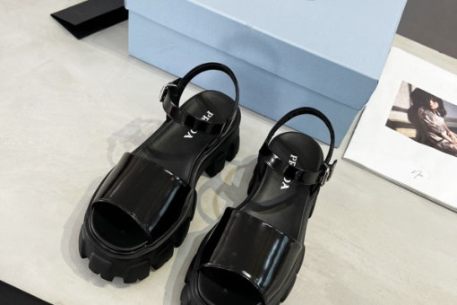 Monolith Loafers KP Black Slipper