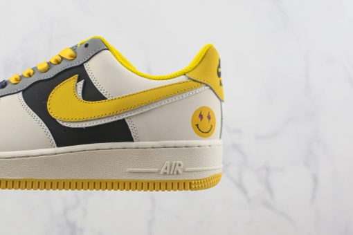 Nike Air Force 1’07 Low Smiley Yellow