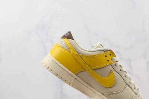 Nike Dunk Low LX Banana