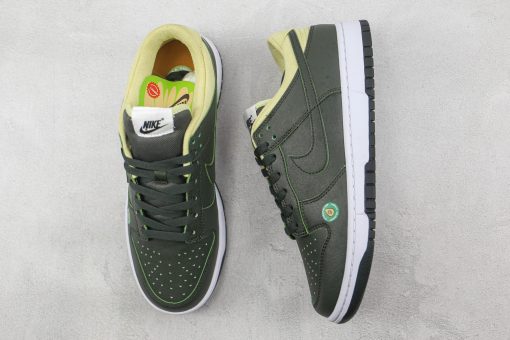 Nike SB Dunk Low "Avocado"