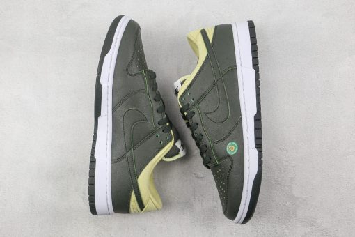 Nike SB Dunk Low "Avocado"